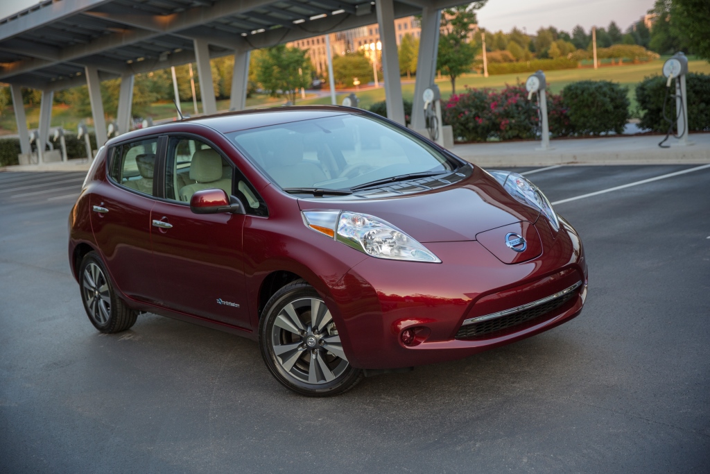 (2016 Nissan LEAF. Credit: Nissan)